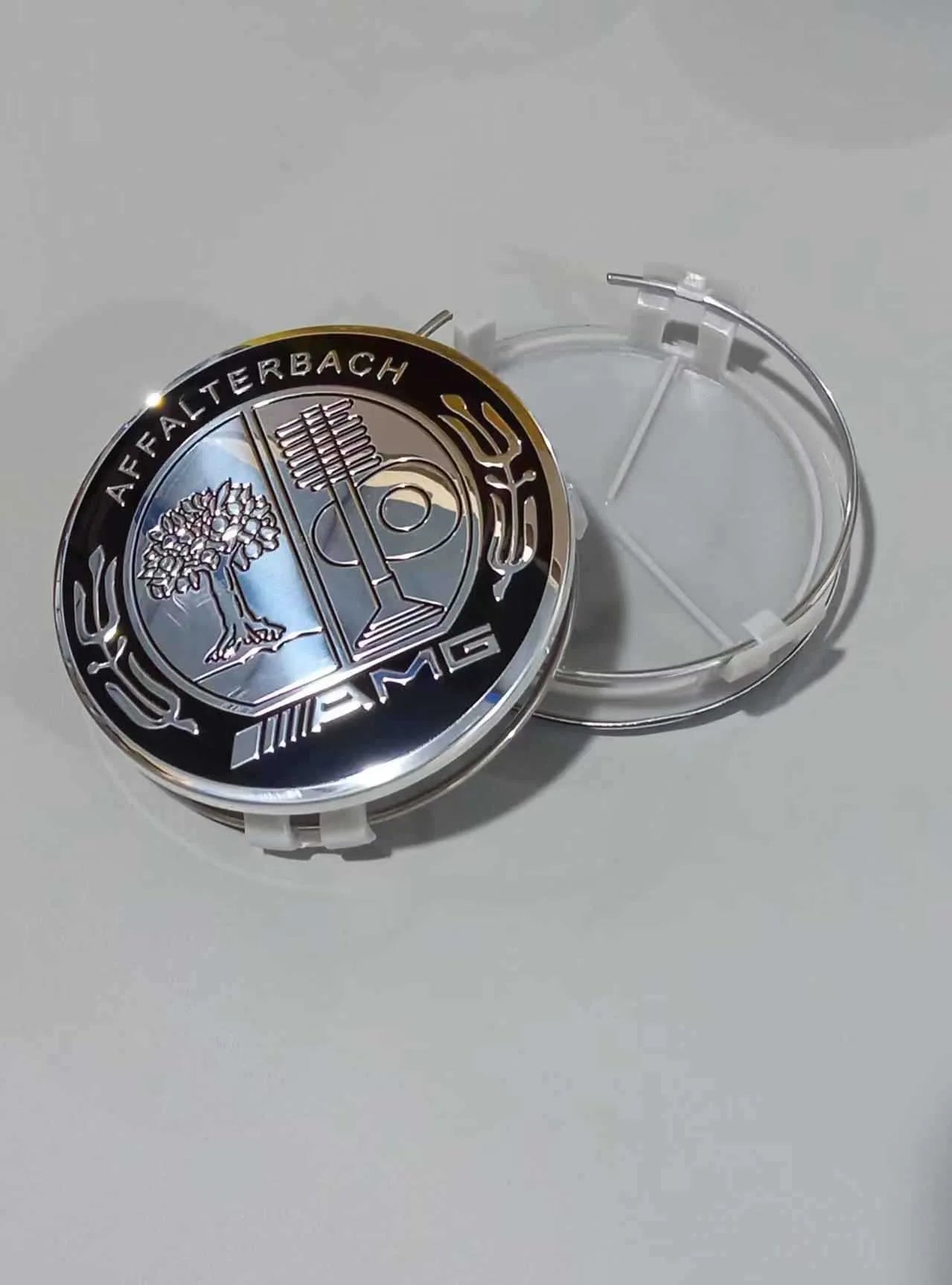 Cache-moyeux - Mercedes AutoTouch   AutoTouch